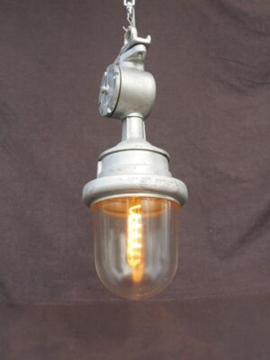 aluminiums Industri lampe fra soviet tiden